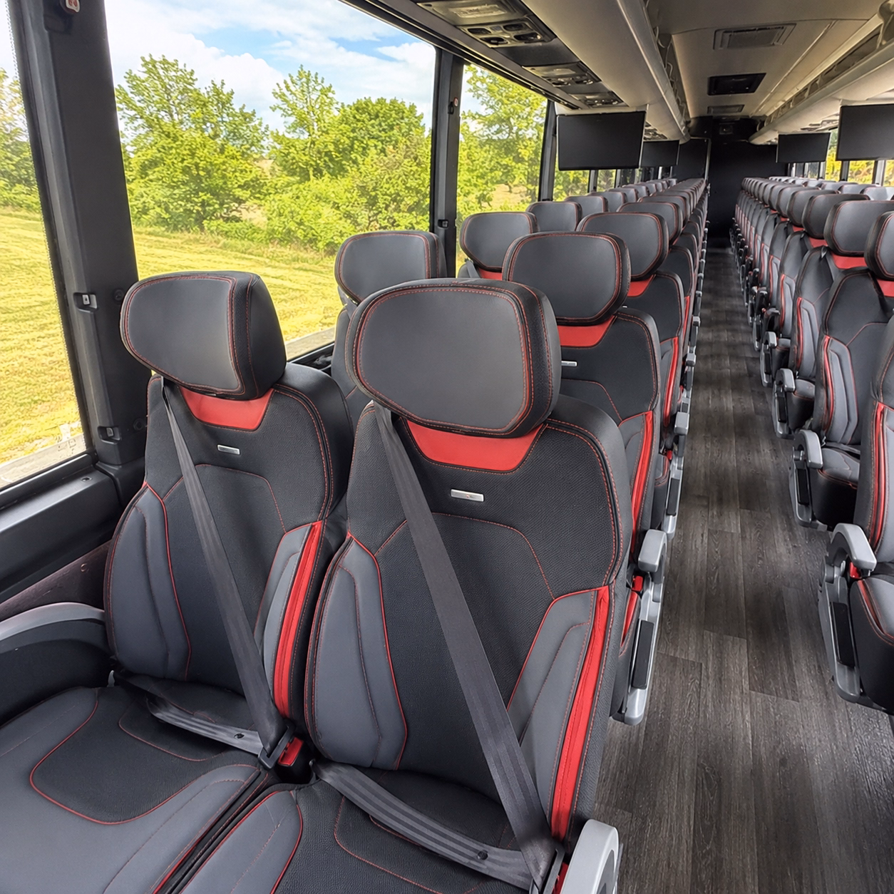 explore dakota vines vineyard and winery near colfax with a private bus