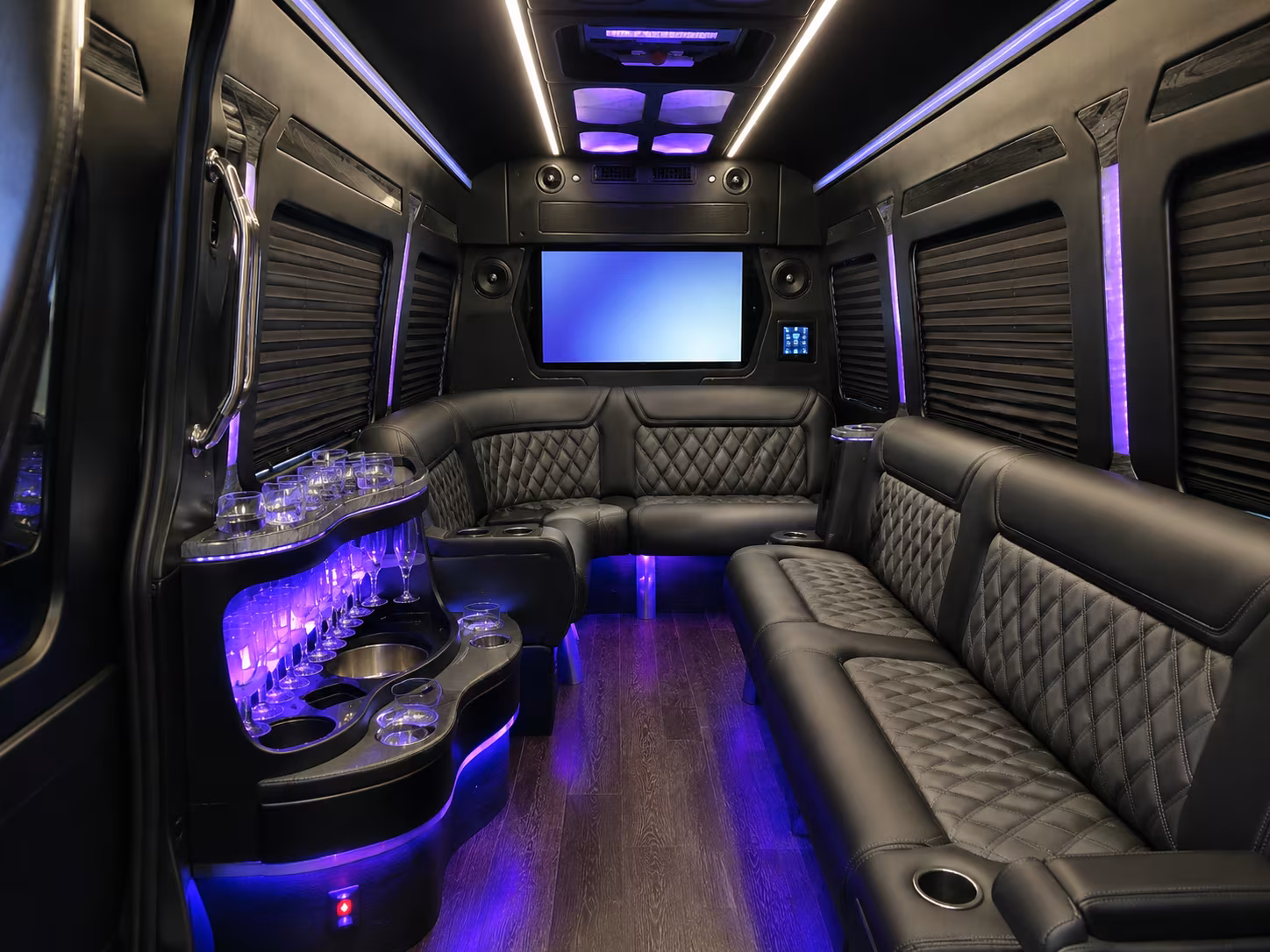 why fargo employers use fargocharterbuscompany com to find their employee shuttle